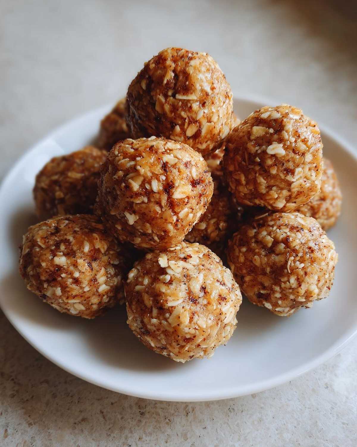 Apple Pie Energy Bites - detail 3