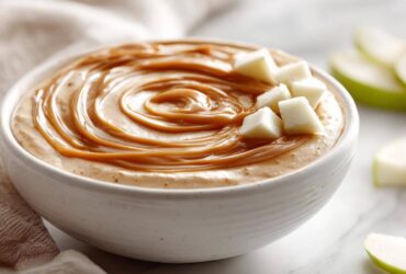 Caramel Apple Cheesecake Dip