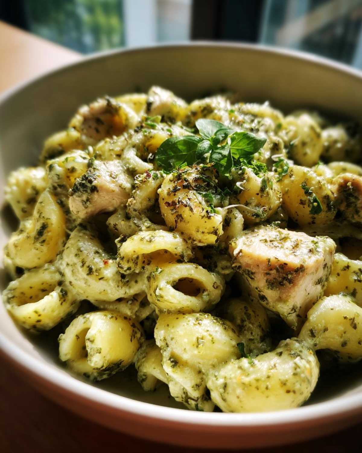 Creamy Pesto Chicken Pasta - detail 1