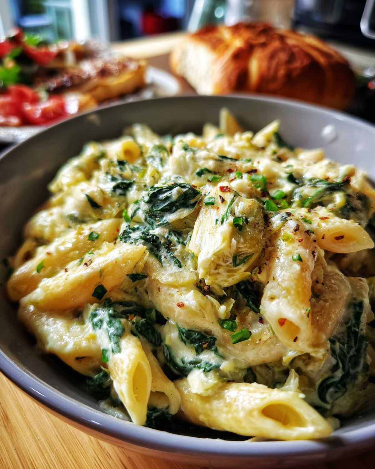 Creamy Spinach Artichoke Pasta - detail 2