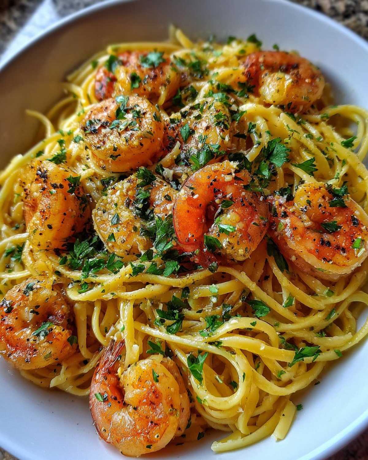 Garlic Butter Shrimp Pasta - detail 3