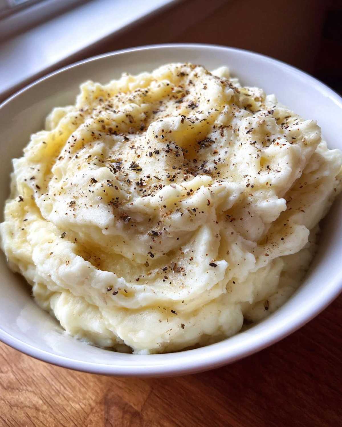Roasted Garlic Mashed Potatoes - detail 3
