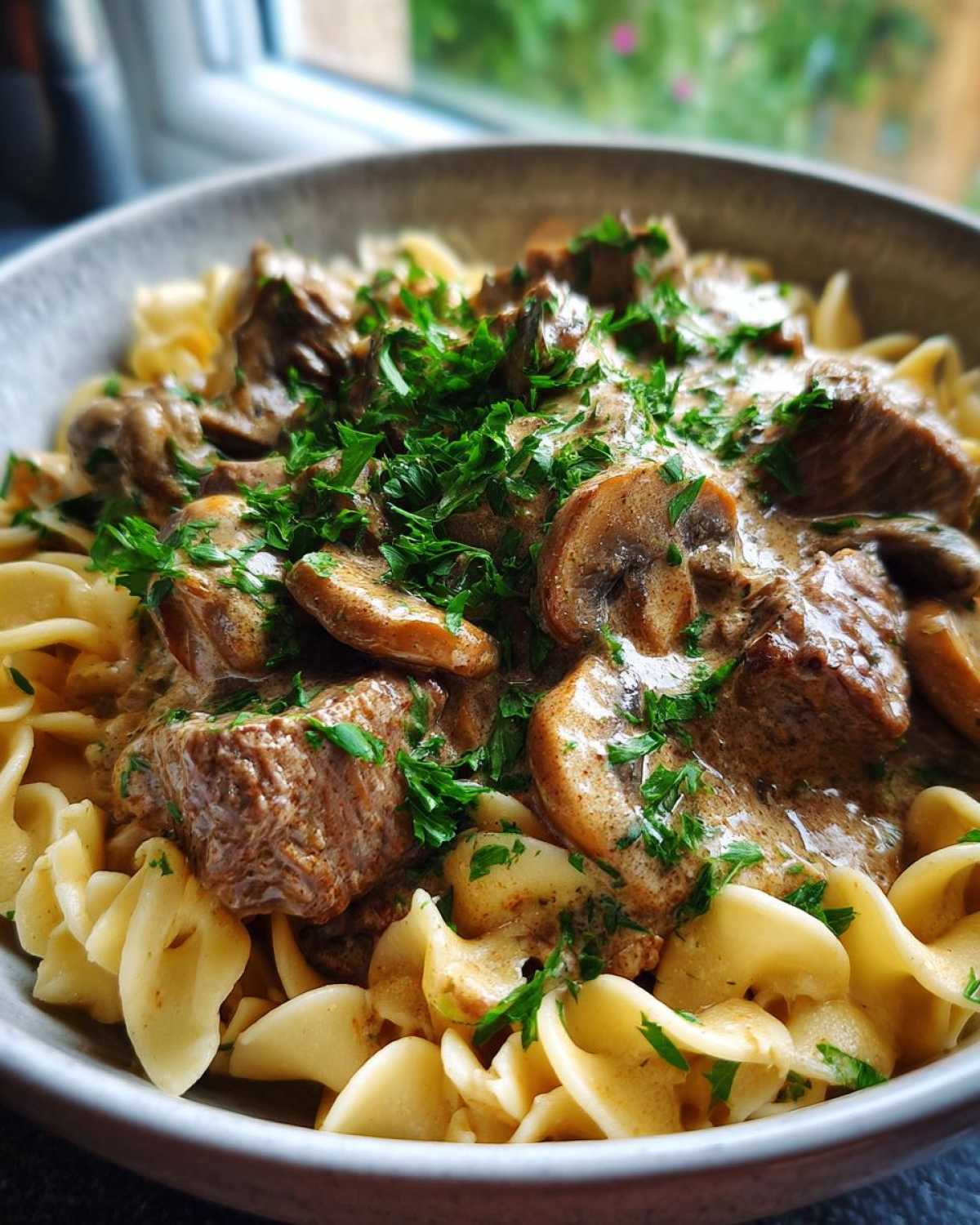 Slow Cooker Beef Stroganoff - detail 3