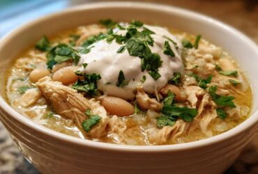 Slow Cooker White Chicken Chili